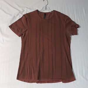 Lululemon T-shirt